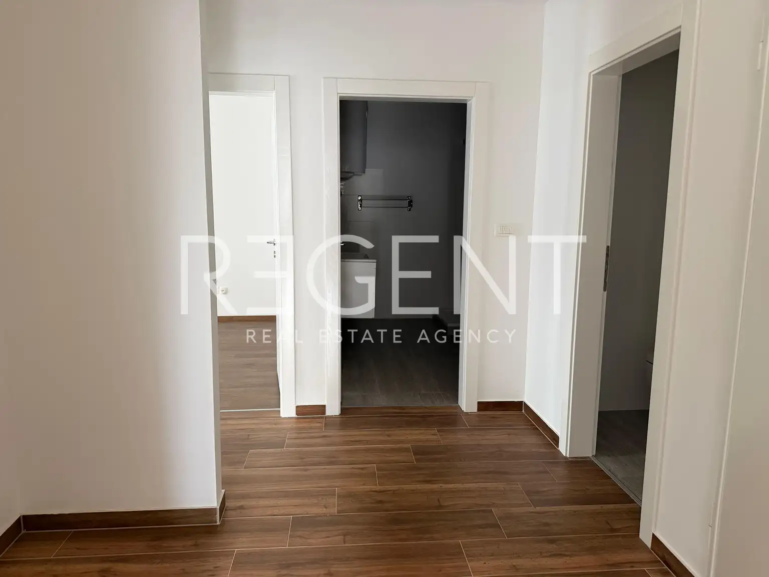 Čiovo, Okrug Gornji - Appartement une chambre, premier rang face à la mer