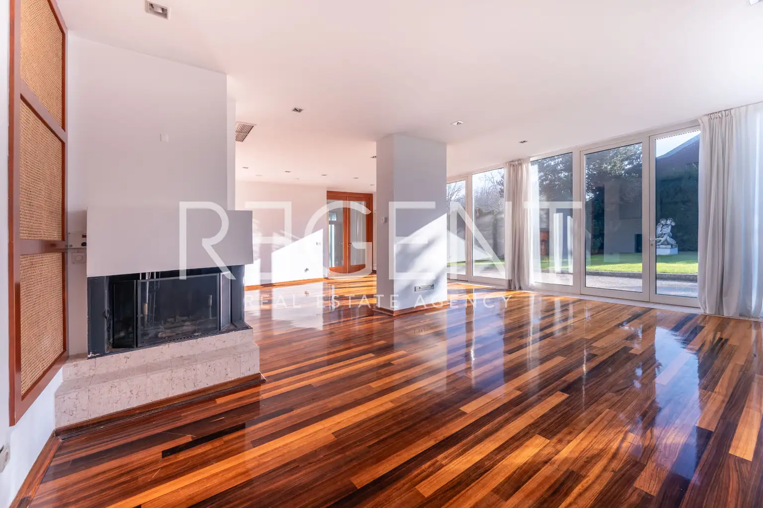 Zagreb, Šestine - Jedinstvena kuća s bazenom i velikim vrtom