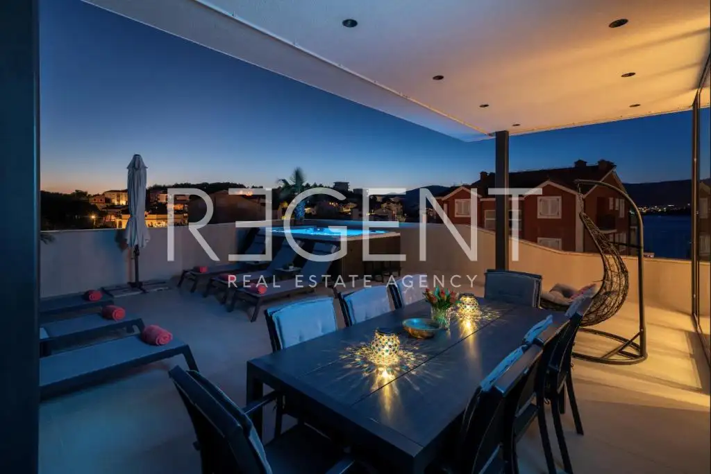 Trogir, Čiovo – Penthouse, 227 m² s 360° terasom i wellnessom