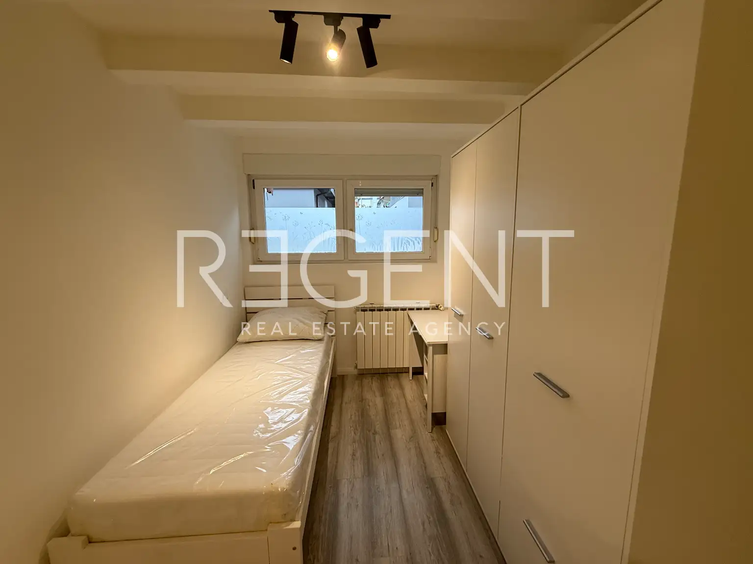 Zagreb, Borongaj - prostrani šesterosoban stan