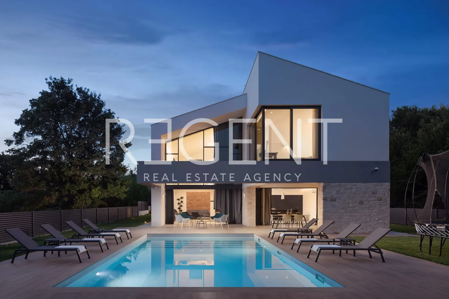 Istra, Ližnjan - luksuzna vila s privatnim bazenom 400m2
