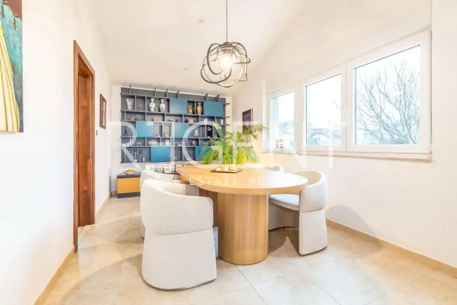 Загреб, Шребрняк – роскошная двухуровневая квартира в превосходном месте