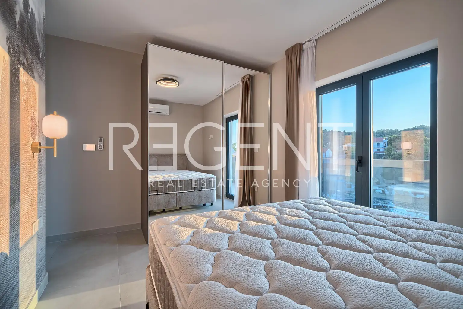 Ražanj – Vila s bazenom i panoramskim pogledom na more