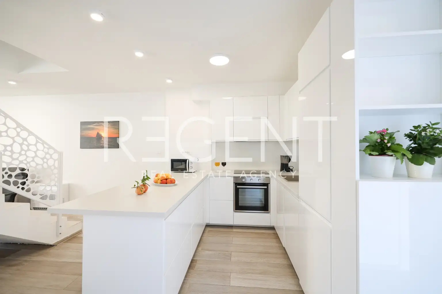 Privlaka - Dom szeregowy z basenem i tarasem na dachu.