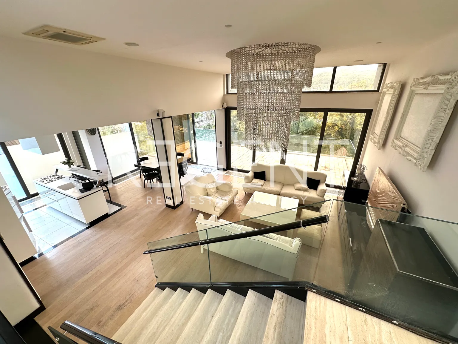 Záhřeb, Tuškanac - Luxusní vila v prestižní lokalitě 500 m2