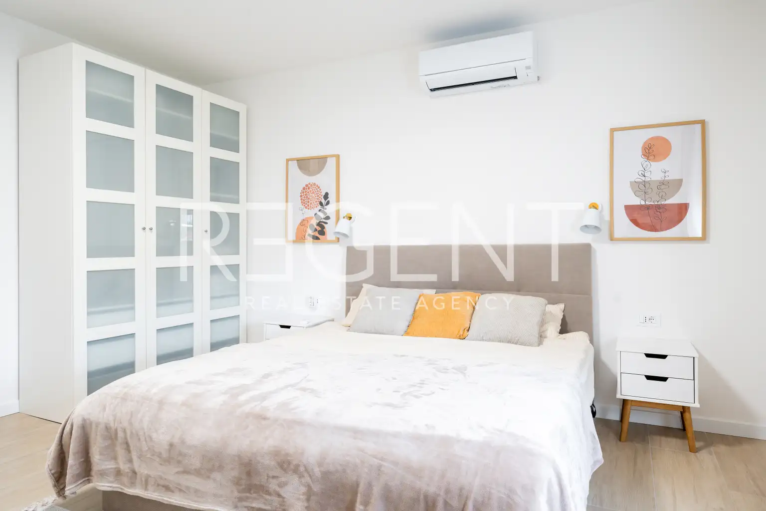 Vodice, Zatonska Straße - Doppelhaushälfte in ausgezeichneter Lage