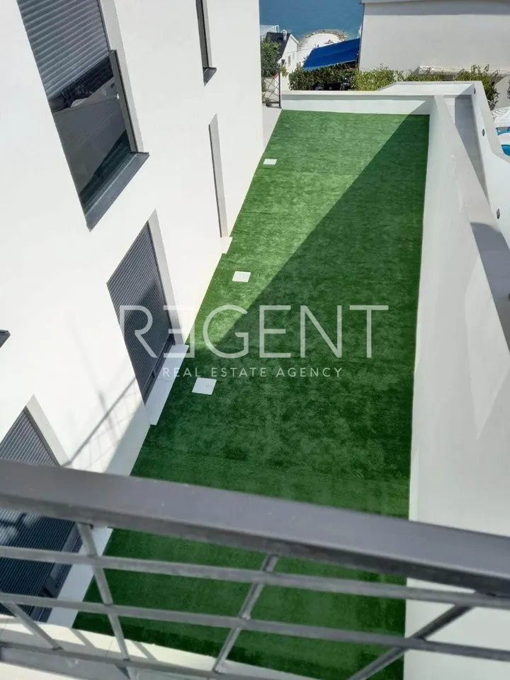 Trogir, Marina - Trojizbový byt s lóžiou 108 m2