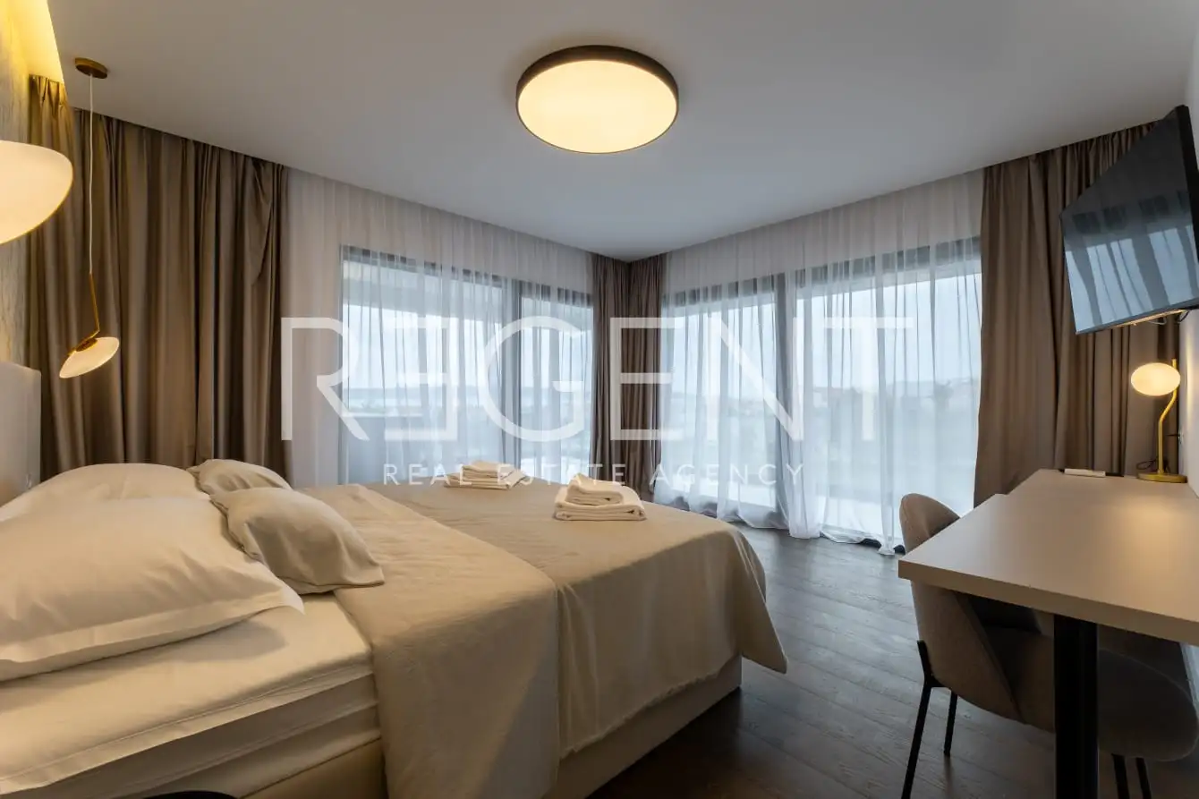 Split, Kaštela - Vila modernog dizajna sa bazenom i pogledom na more