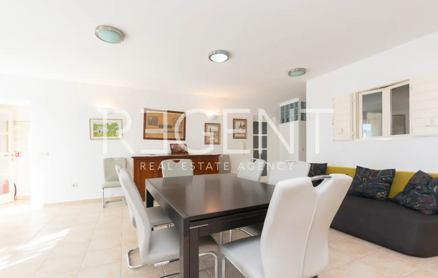 Brač, Mirca - kamenná vila s výhľadom na more, 300m2
