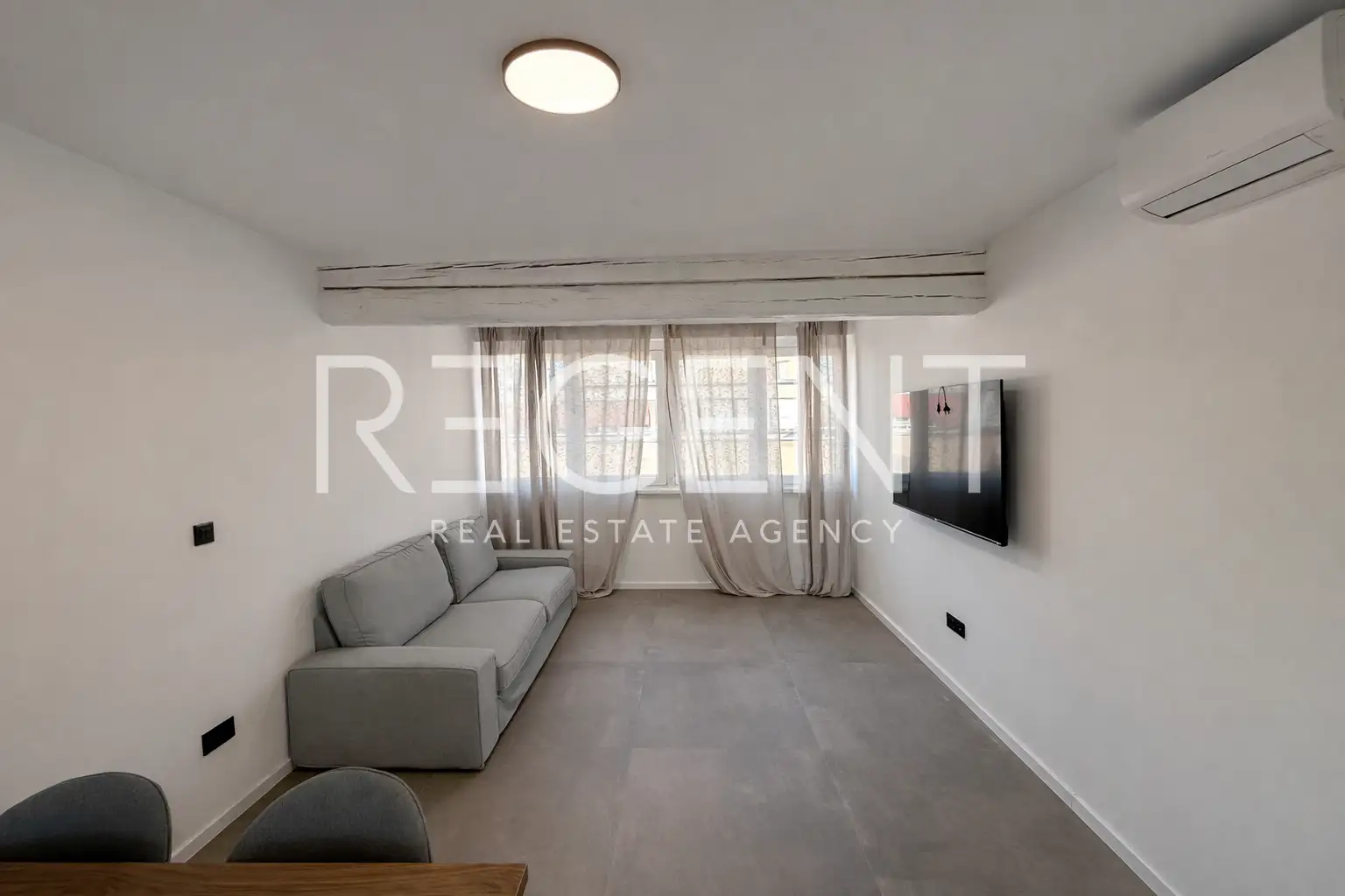 Zagreb, Centar - Trosoban renoviran stan za najam s parkingom