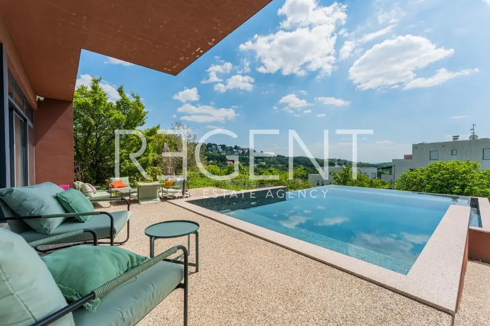 Zagabria, Šestine – Moderna villa familiare con piscina immersa nel verde, affitto