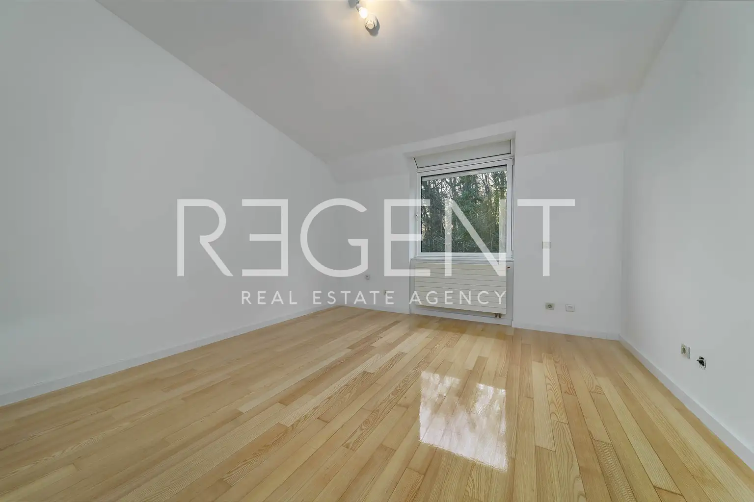 Zagreb, Dežmanova - Ekskluzivan dvoetažan penthouse u centru grada