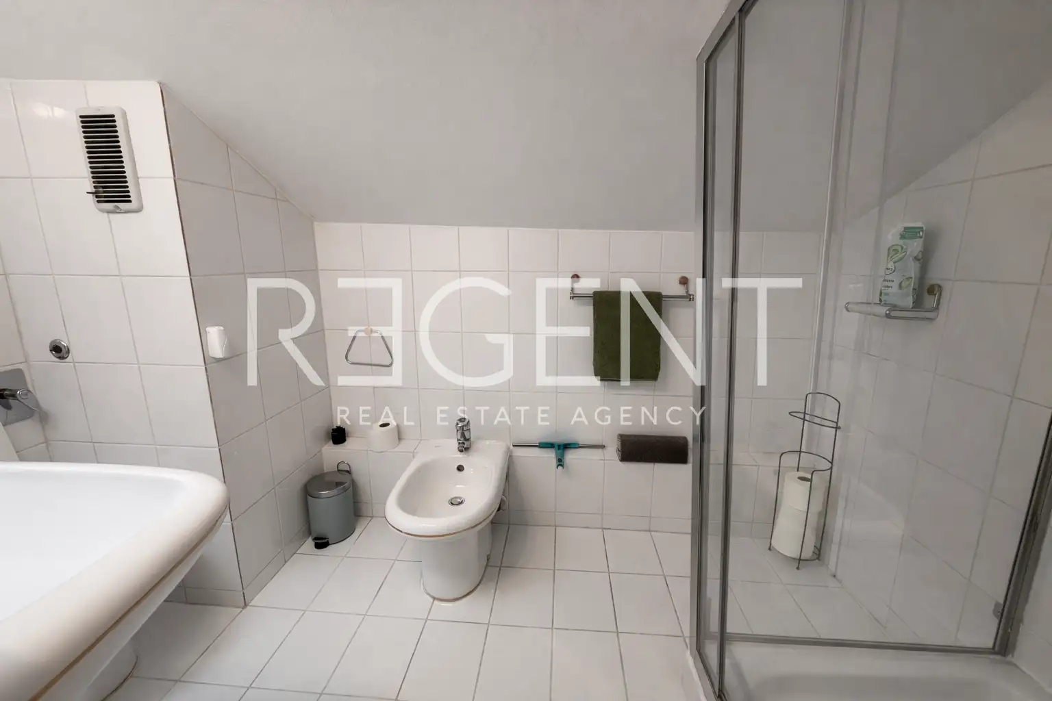 Záhřeb, Petrova ulice – třípokojový byt k pronájmu