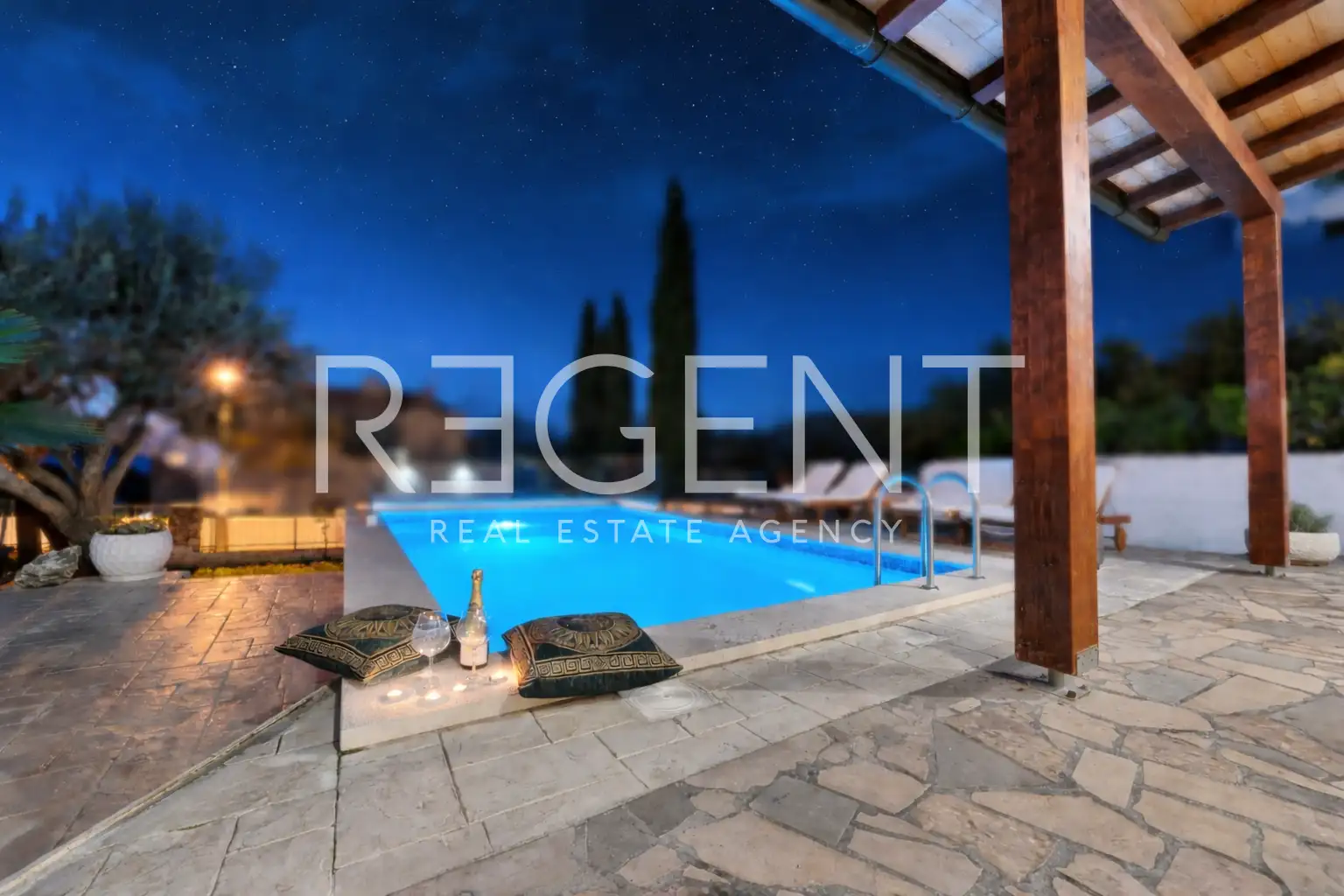 Rogoznica, Ražanj - Kamena villa s bazenom i pogledom na more