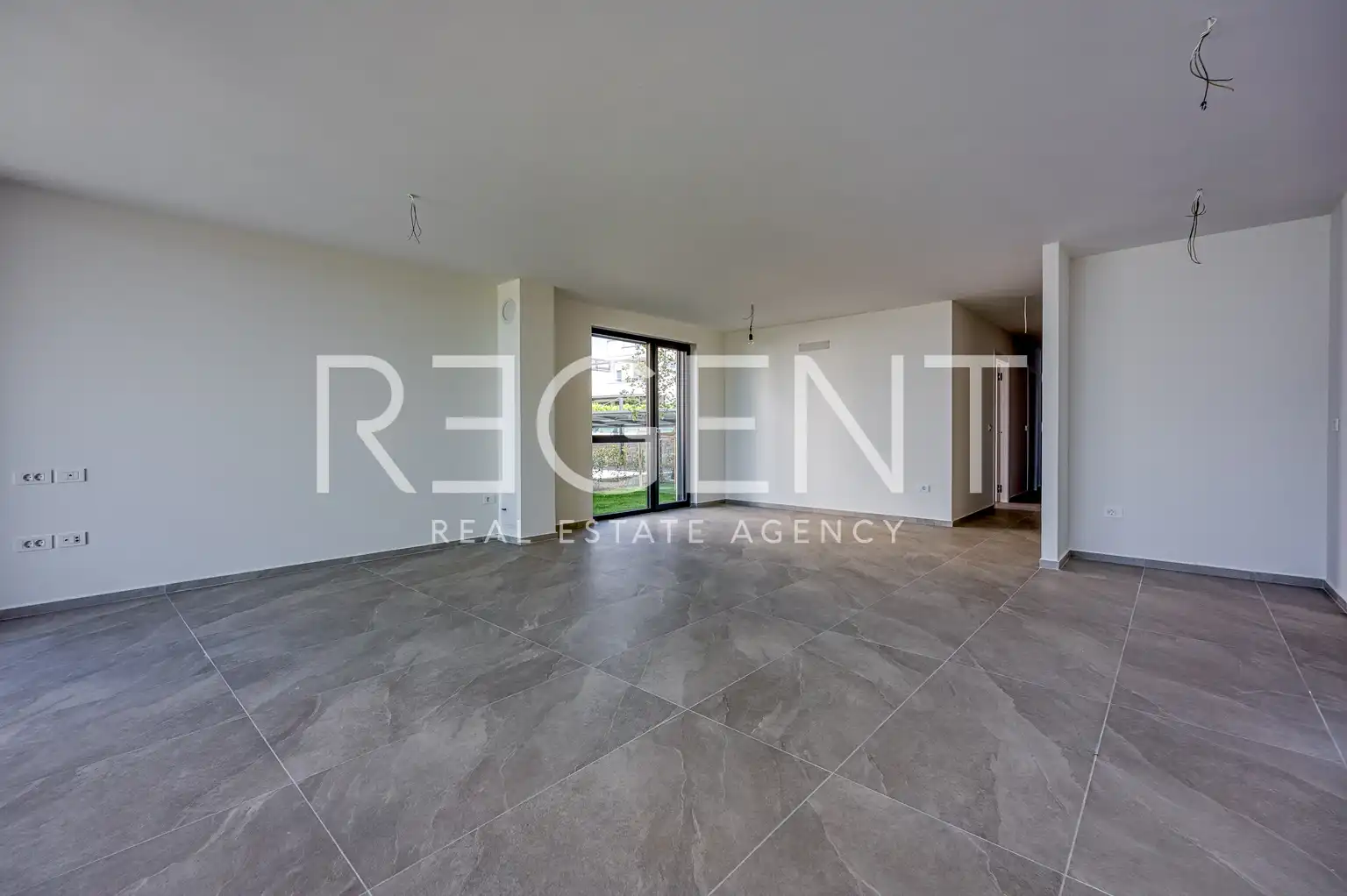 Istrie, Novigrad - Třípokojový apartmán v luxusním bytovém komplexu 112 m2
