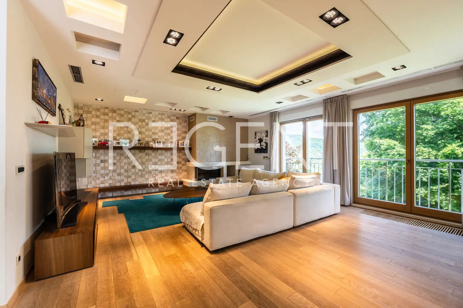 Kuća 376 m², Gornje Prekrižje — parcela 704 m²