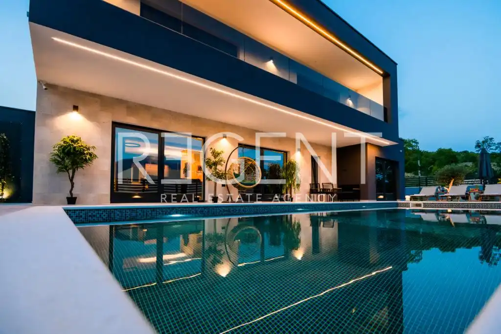 Makarska, Zagvozd - Luxury villa with pool 270 m2