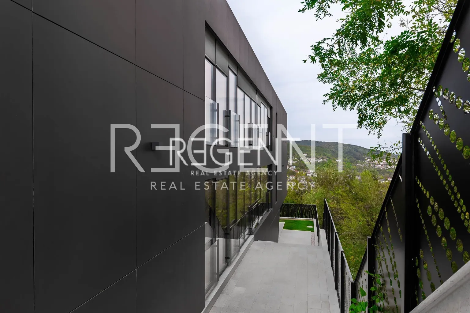 Zagreb, Šestine - Moderan stan u novoizgrađenoj vili 280 m2