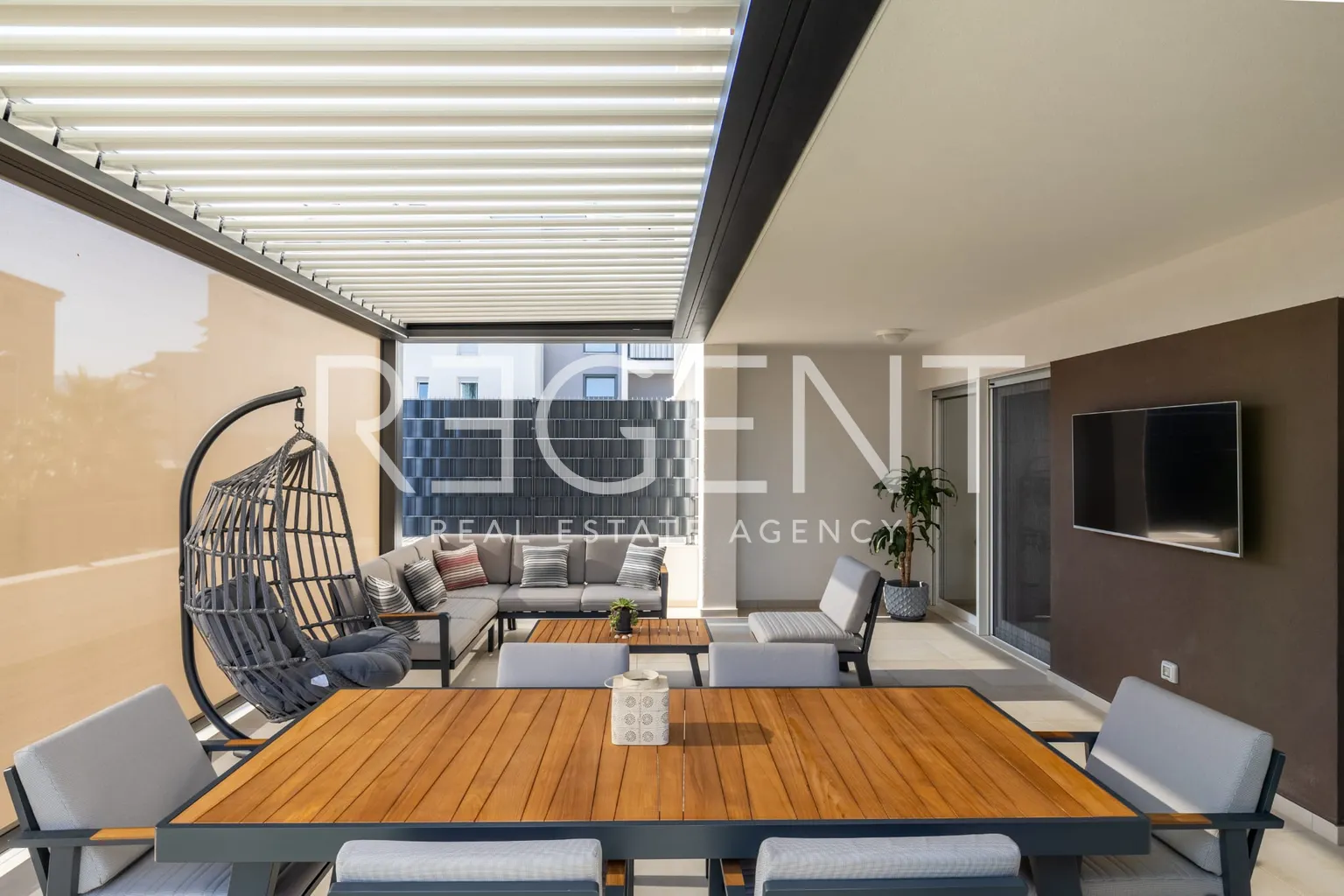Split, Podstrana - Nowoczesny, przestronny apartament z ogrodem, Długoterminowo