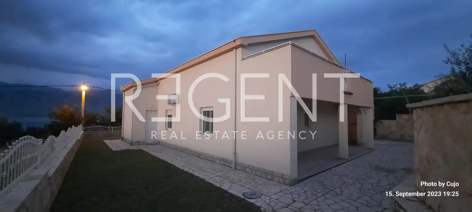 Zara, Ražanac - splendida casa di 220 m2 su un terreno di 477 m2 in vendita