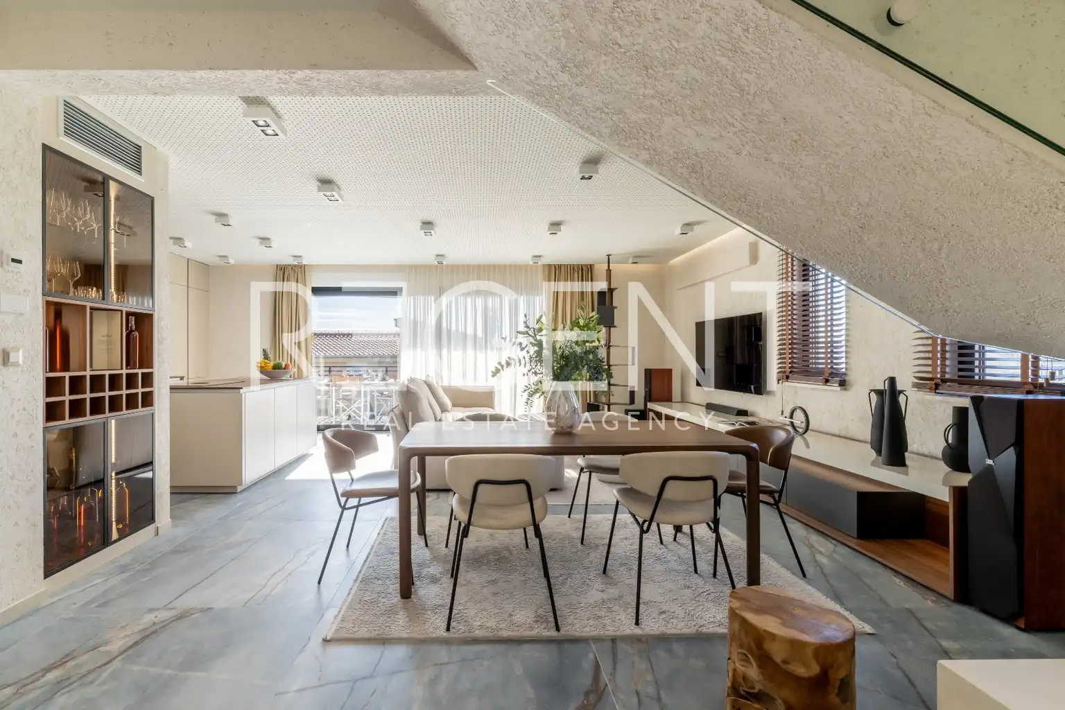 Split, Kaštel Lukšić - Luxusní Penthouse 110 m2 s terasou