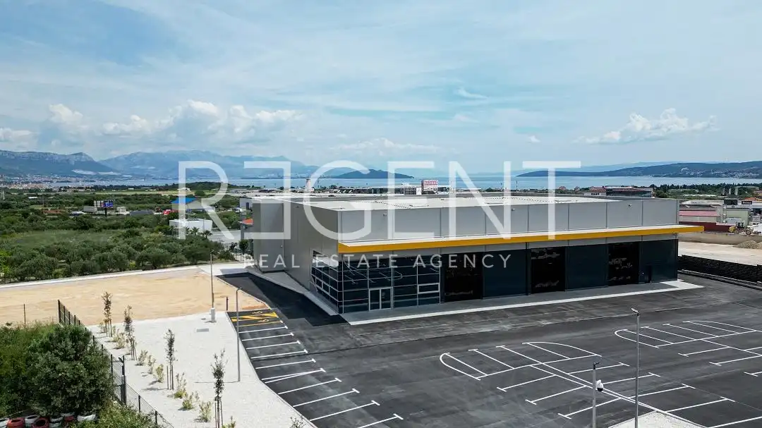 Trogir, Plano - Obchodno-predajný sklad 1600 m2