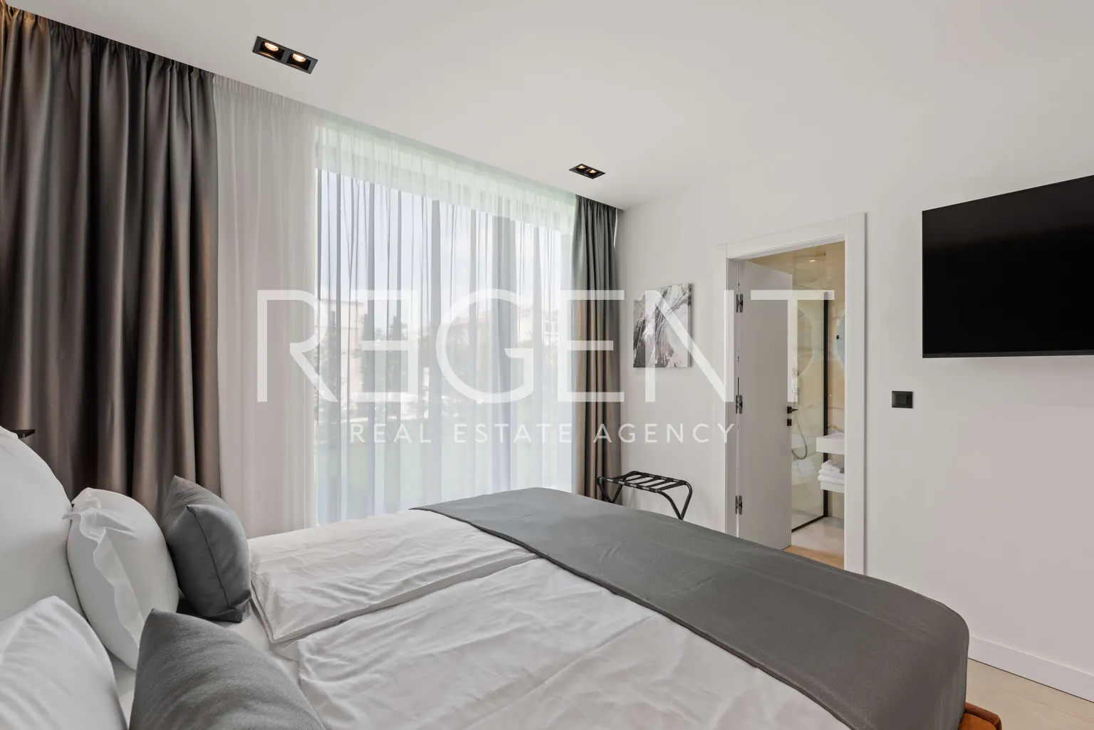 Istra, Poreč – Dizajnerska vila s pogledom na more 310 m2