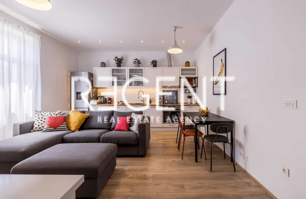 Split, Spinut - dvosobno stanovanje na frekventni lokaciji, 58 m2