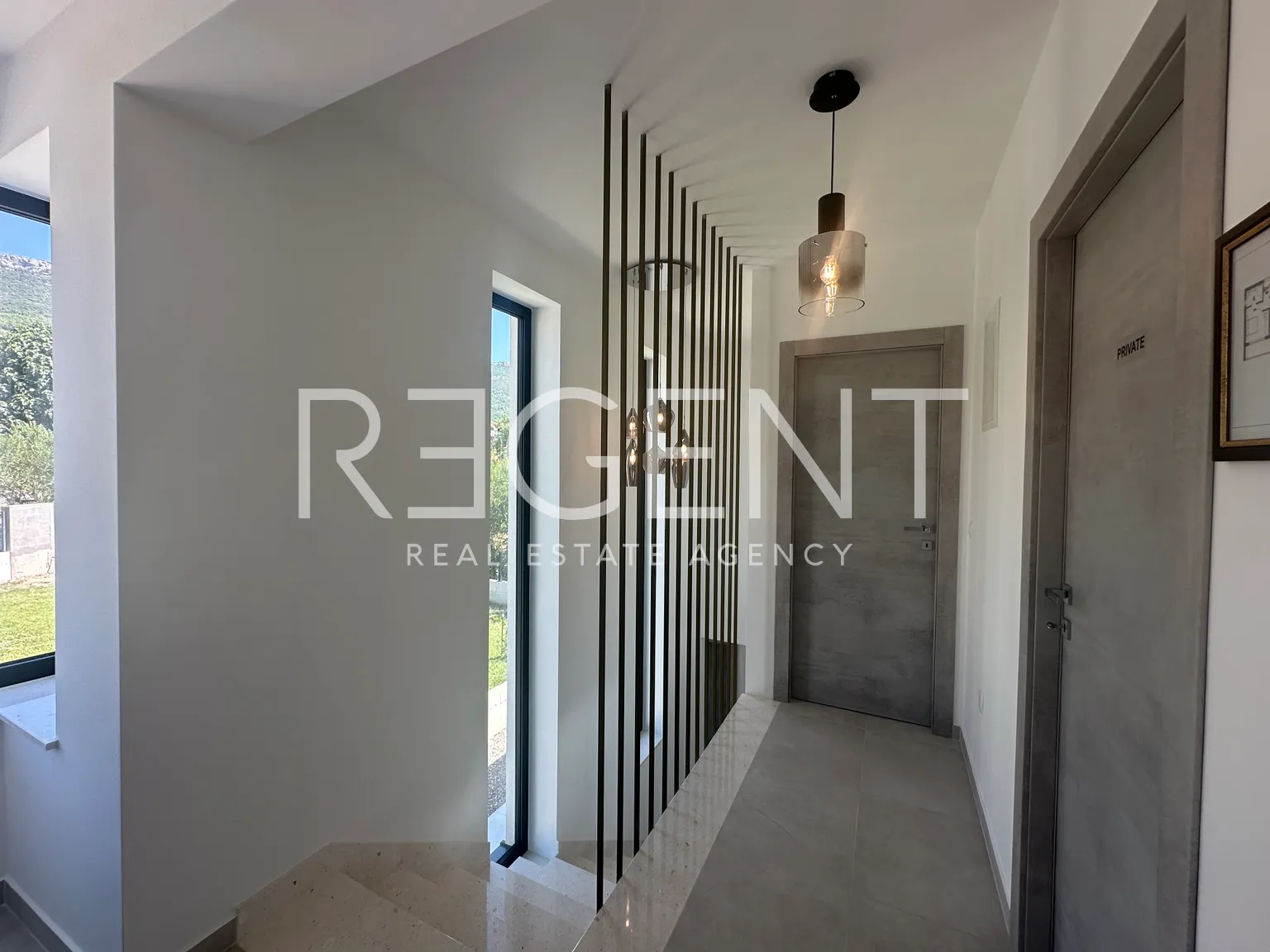 Split, Kaštela - Luksuzna Vila 188 m2 s pogledom na more