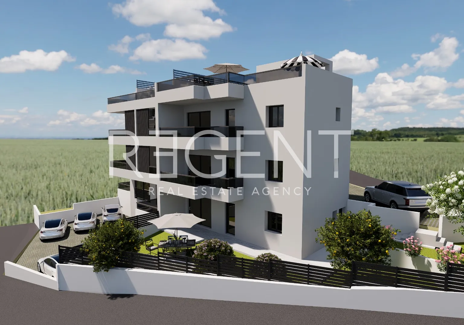 Trogir, Okrug Gornji - Trosoban stan sa loggiom