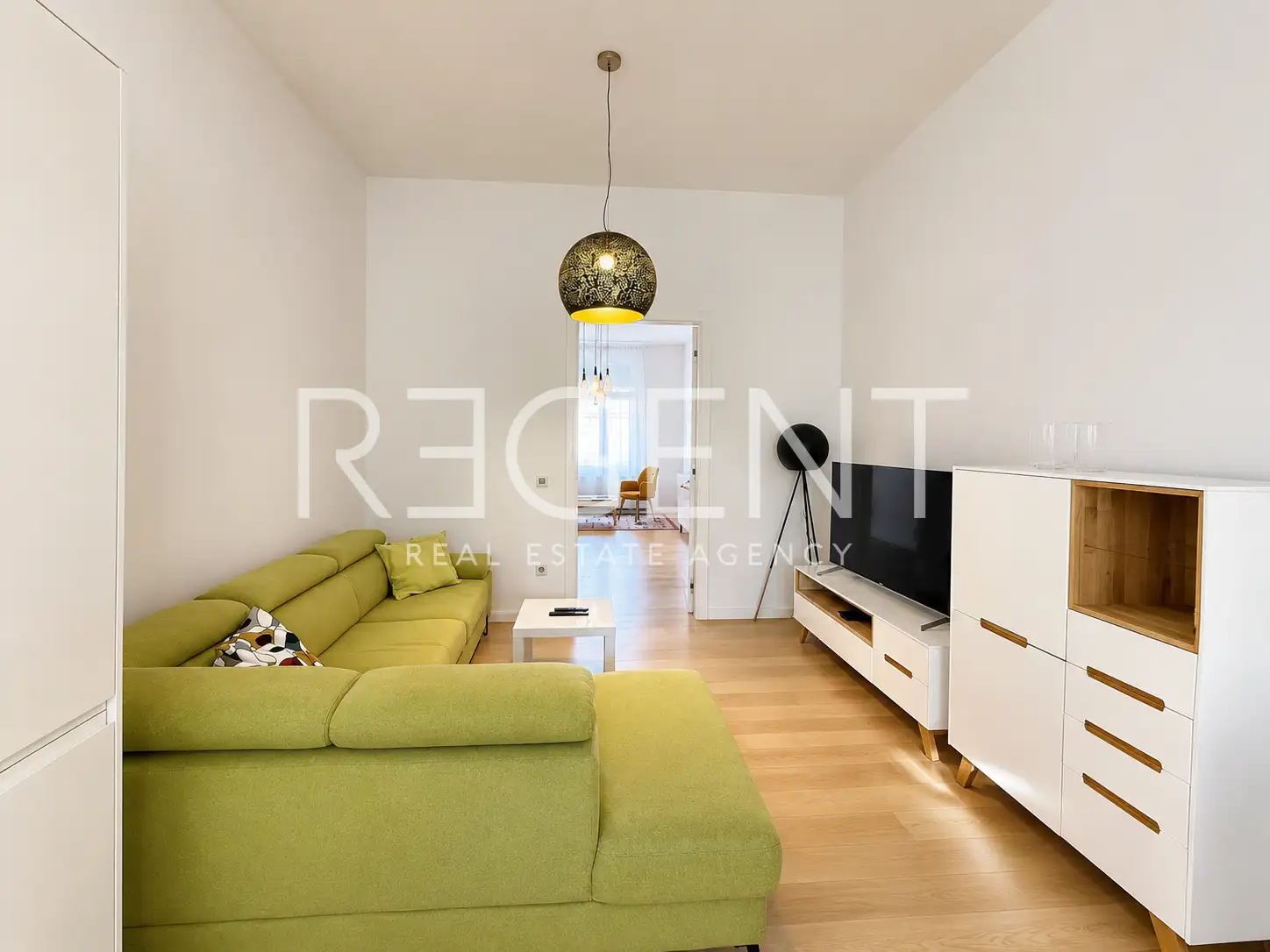 Zagreb, Donji grad – byt 88 m² na prenájom, 3-izbový, 3. poschodie, zrekonštruovaný