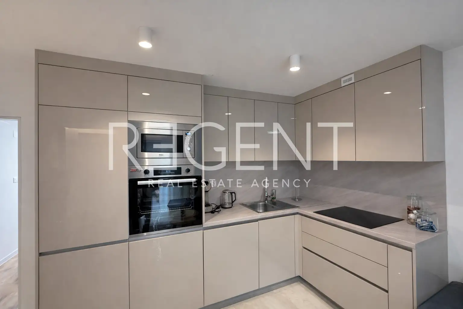 Zagabria, Gračani - Moderno appartamento con tre camere da letto in affitto