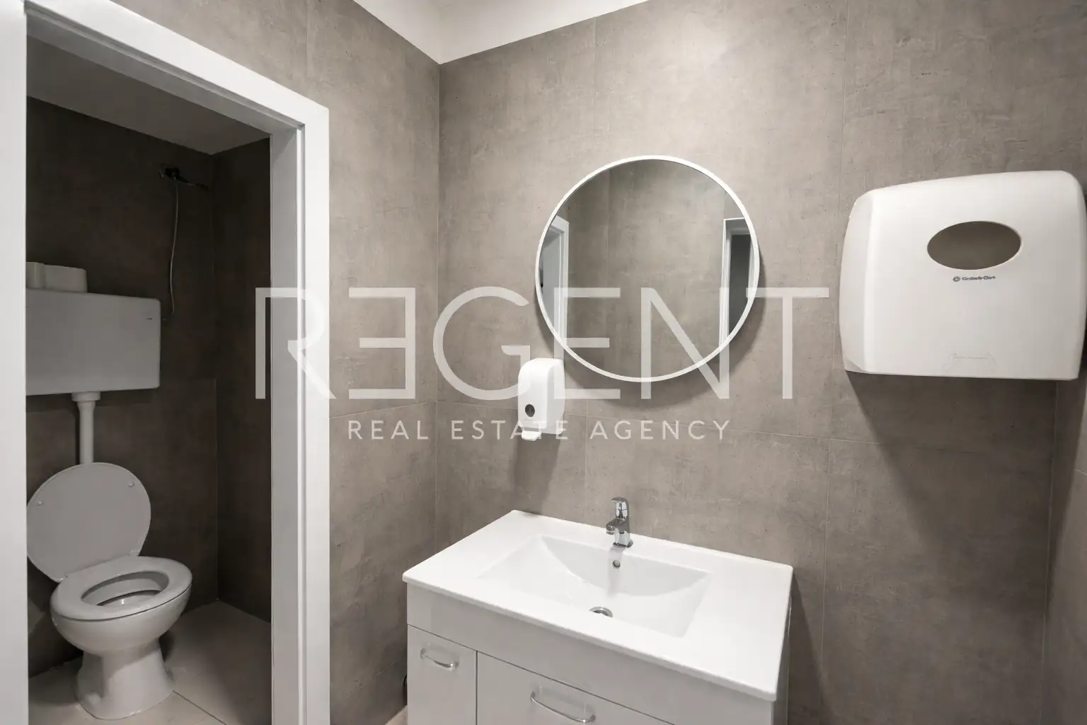 Split, Blatine - Prostorný obchodní prostor