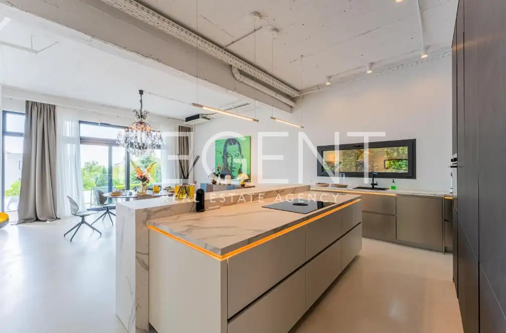 Zagabria, Šestine – Moderna villa familiare con piscina immersa nel verde, affitto