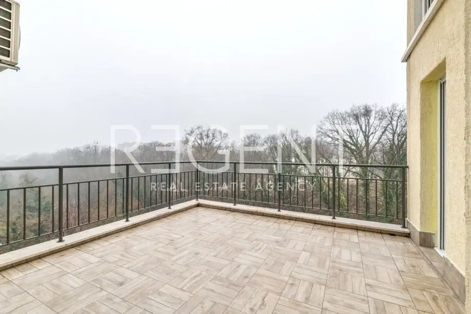 Загреб, Шребрняк – роскошная двухуровневая квартира в превосходном месте