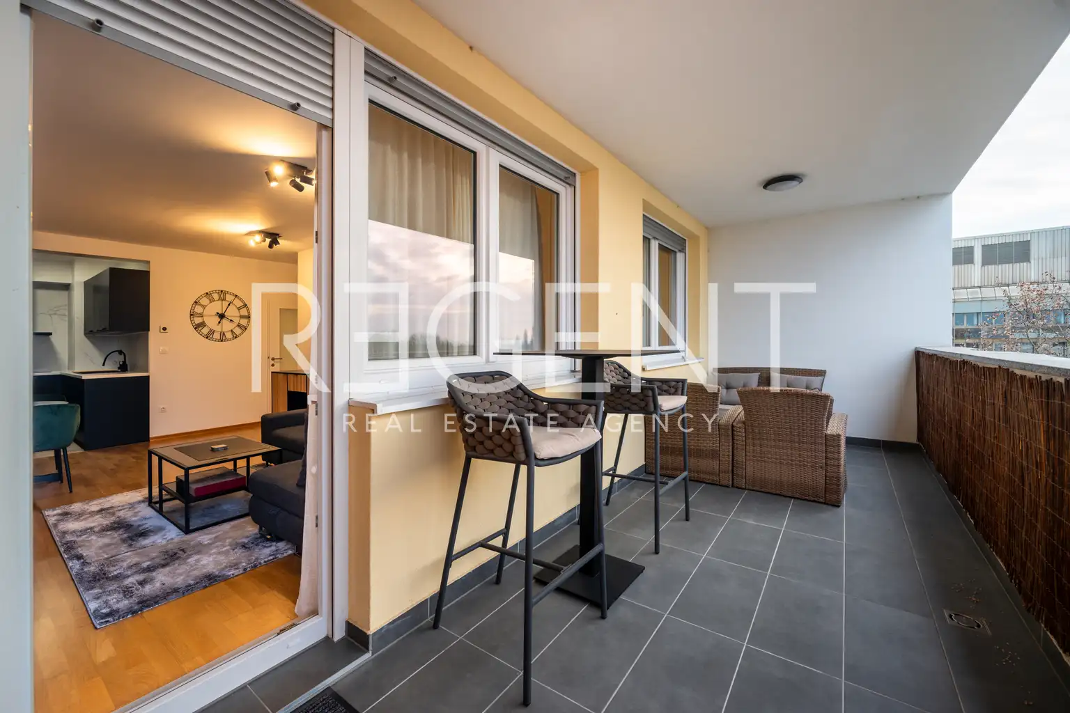 Загреб, Нижний город - Двухкомнатная современная квартира в аренду в новостройке.