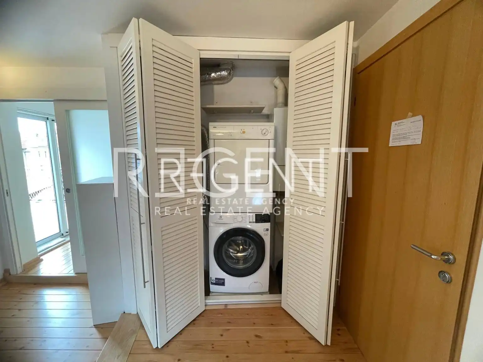 Zagreb, Kvaternikov Trg - Maisonette-Wohnung 150 m2 zu vermieten