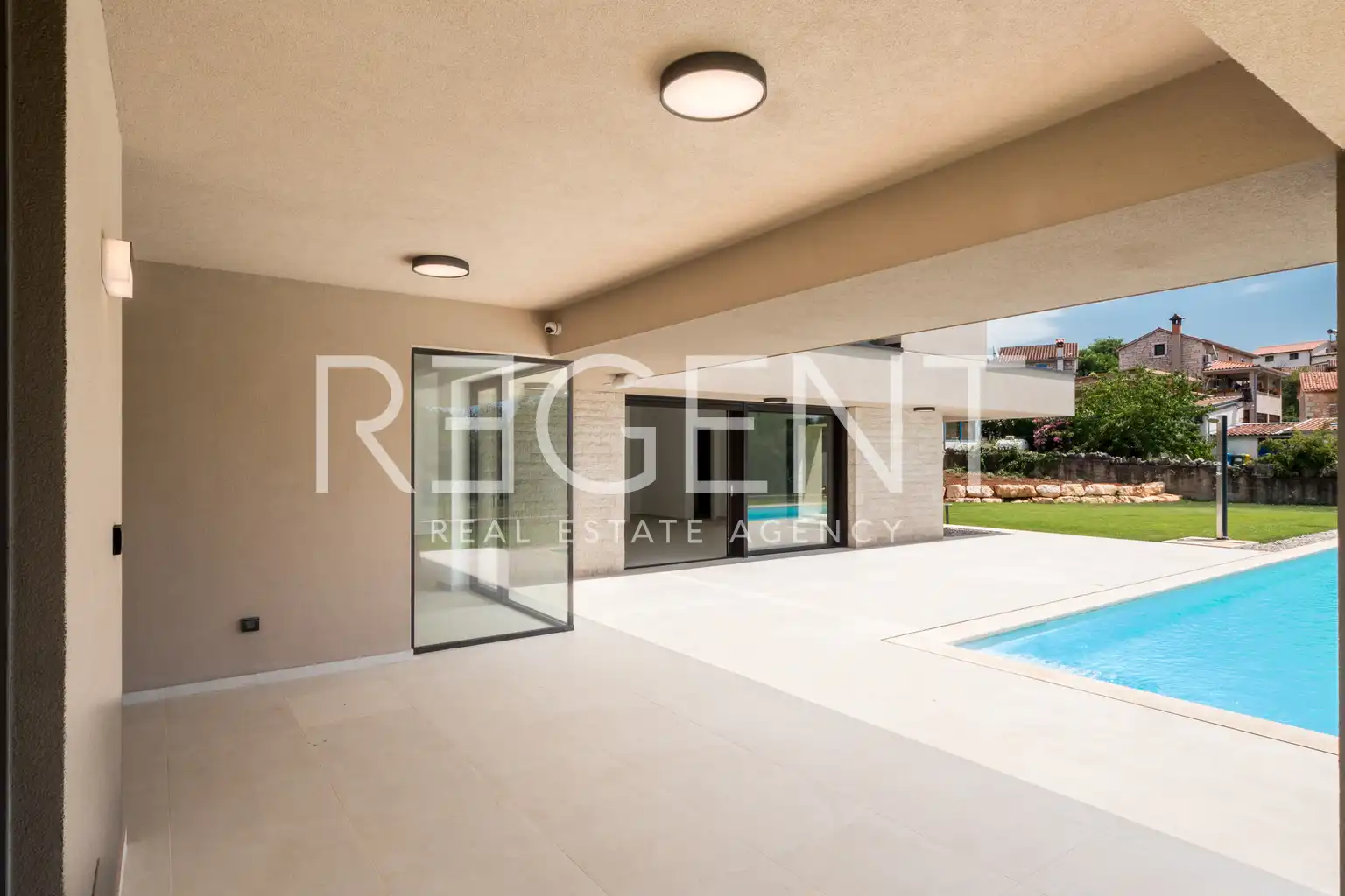 Istra, Labinci - Luksuzna vila s bazenom 303,34 m2