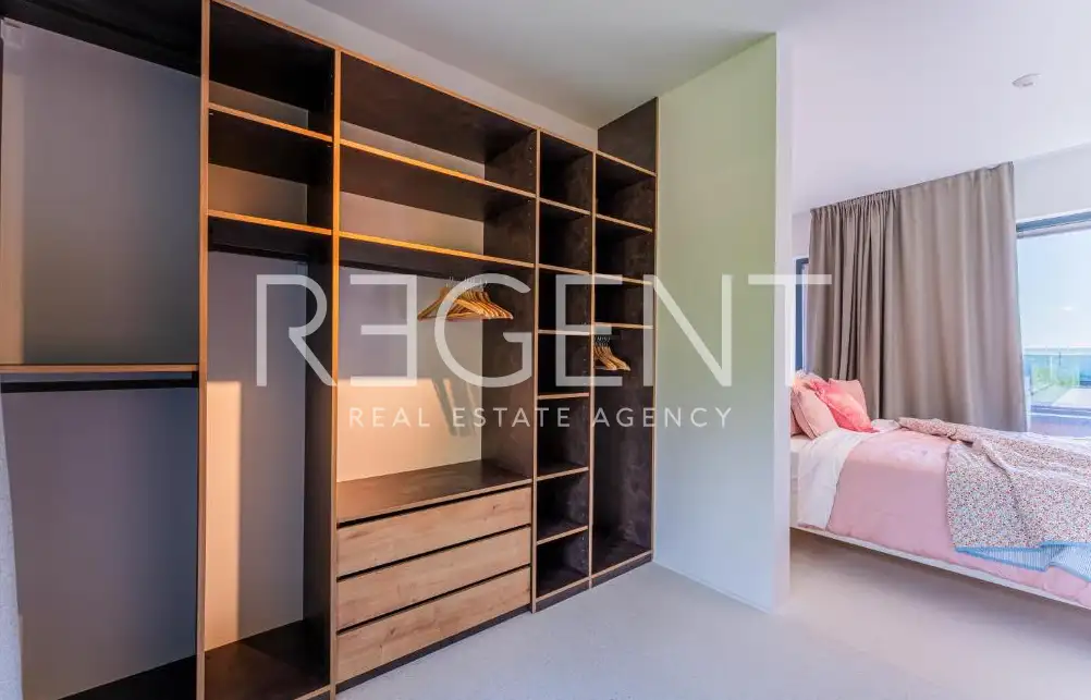 Zagabria, Šestine – Moderna villa familiare con piscina immersa nel verde, affitto