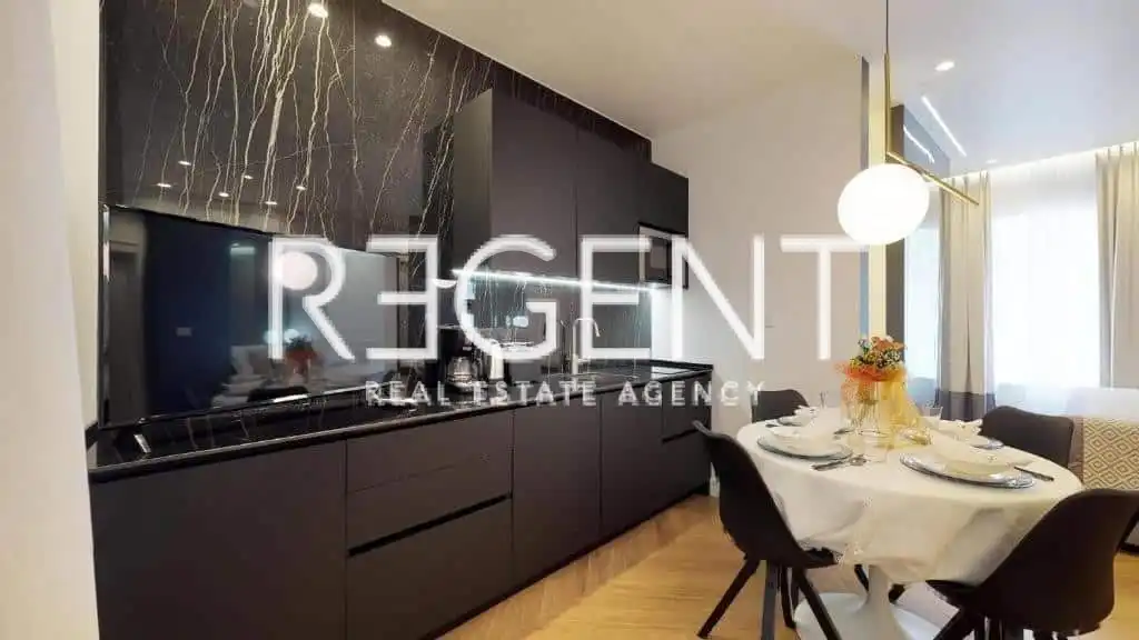 Сплит, Центр - Дворец Диоклетиана, два studio apartmana 65 m2