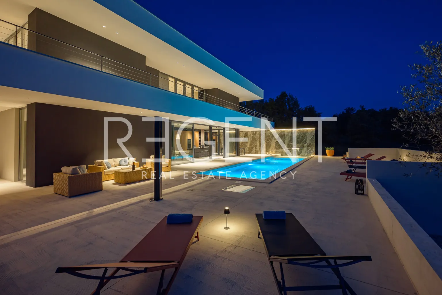 Istrie, Oprtalj - Luxusní designová vila 682 m2 novostavba
