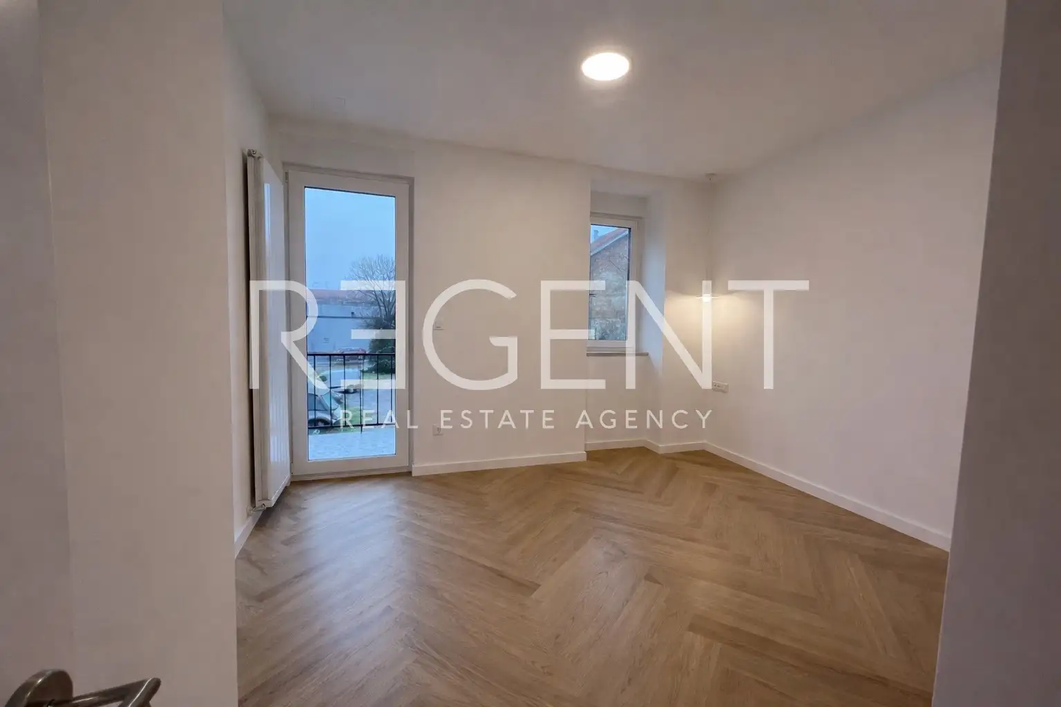 Zagreb, Mandaličina – appartement de deux pièces rénové avec balcon