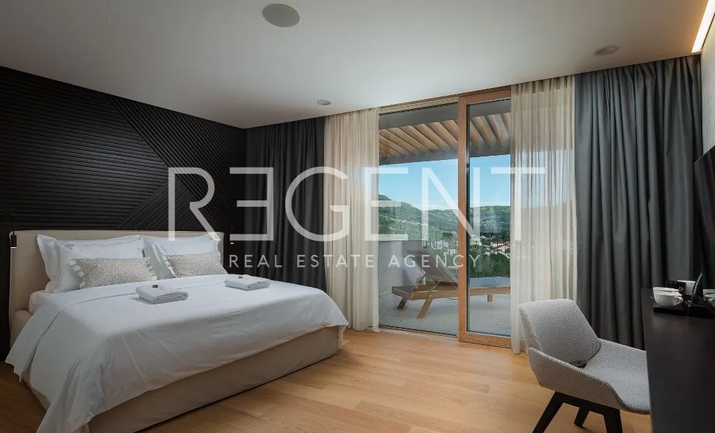 Dubrovník - Elegantná vila moderného dizajnu 394 m2