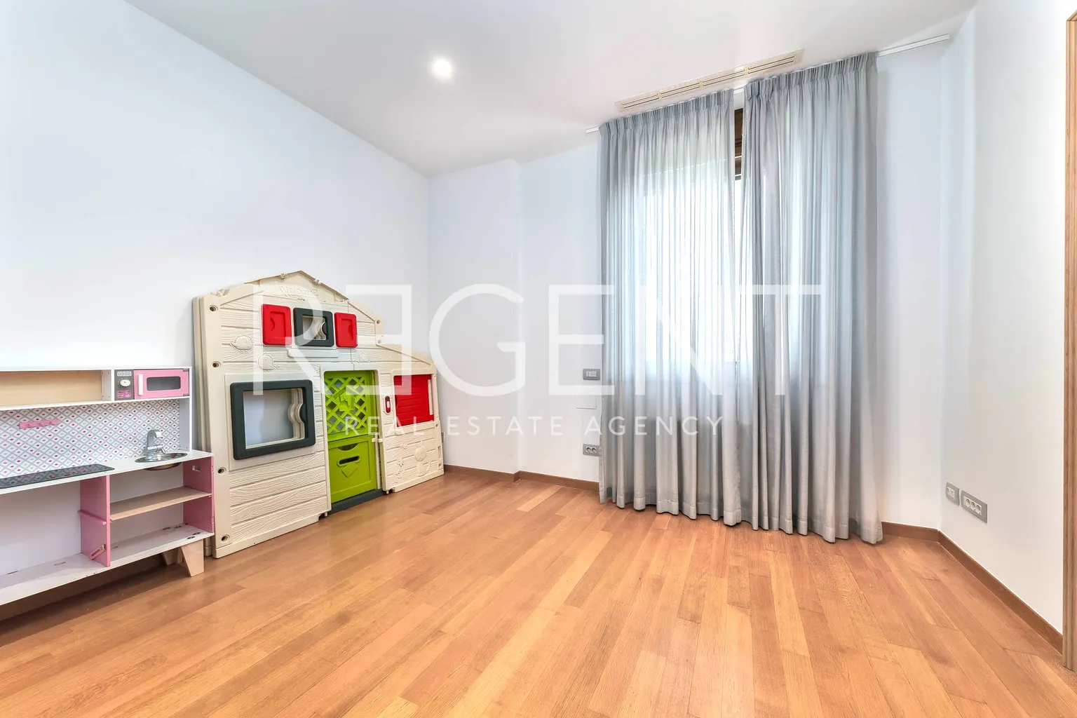Záhřeb, Gajeva - Luxusní čtyřpokojový byt 170 m2