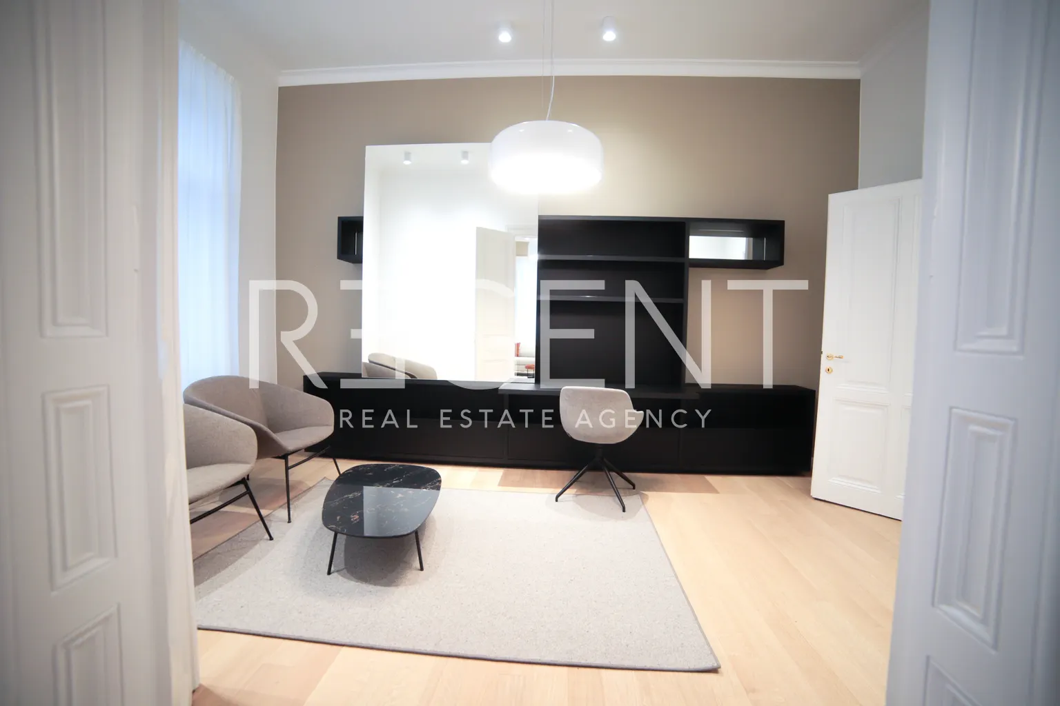 Zagreb, Centar - Moderan peterosoban stan 190 m2