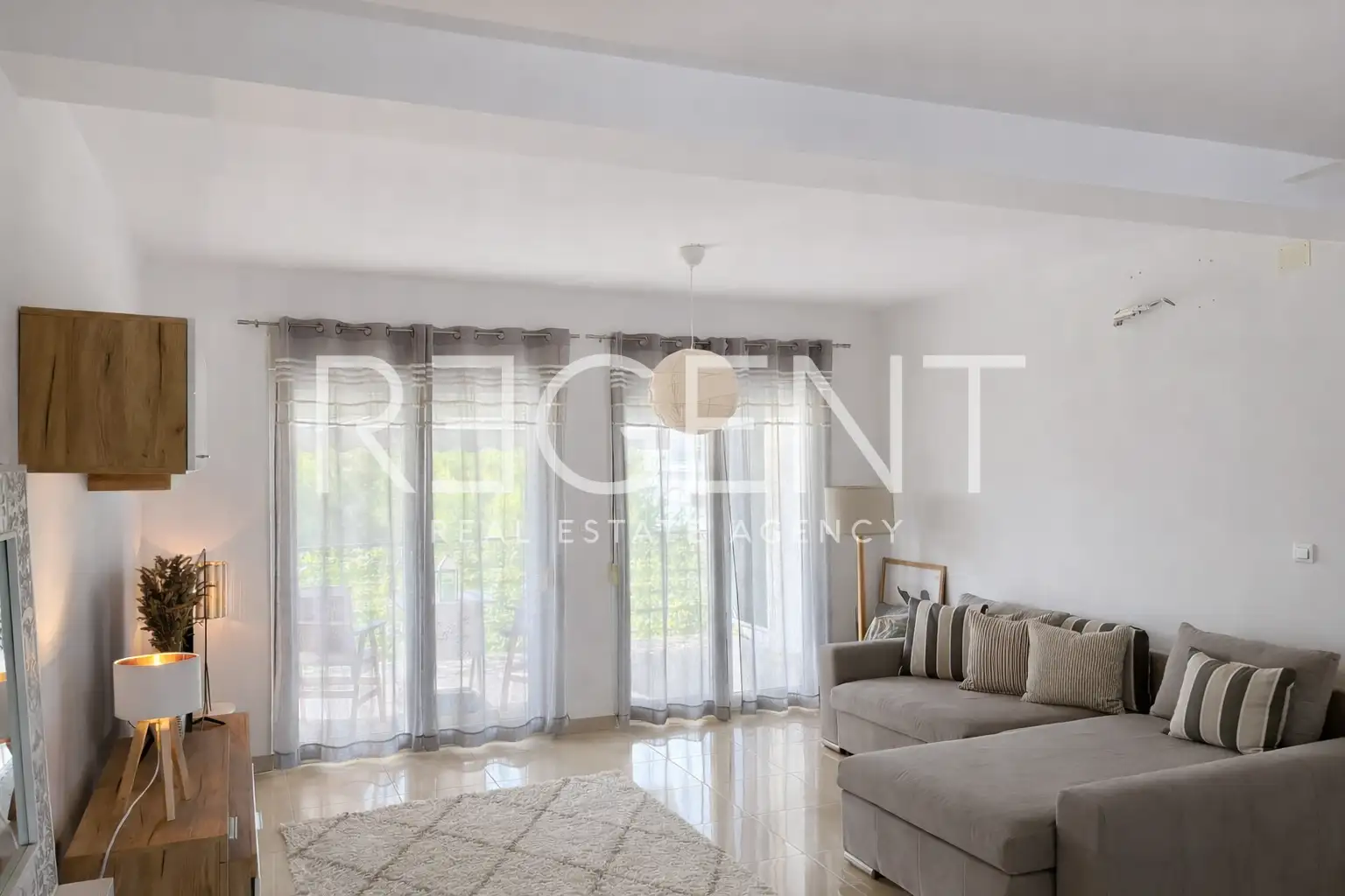 Zadar, Petrčane - Dvosoban stan s vrtom i terasom