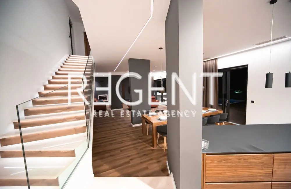 Pag, Novalja - Luksuzna vila s pogledom na more 350 m2