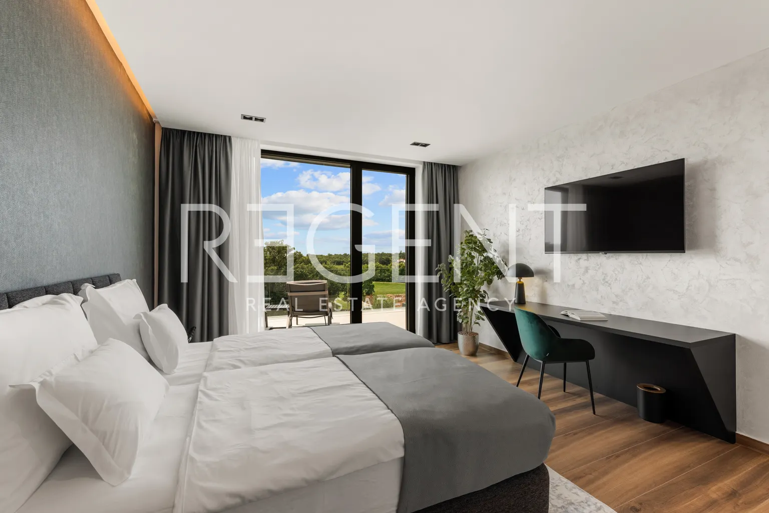 Istra, Poreč – Dizajnerska vila s pogledom na more 310 m2