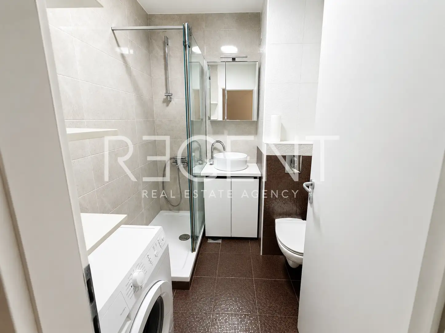 Zagreb, Jarun - zu vermieten, 2-Zimmer-Wohnung 63 m², 1. Stock, ruhige Lage