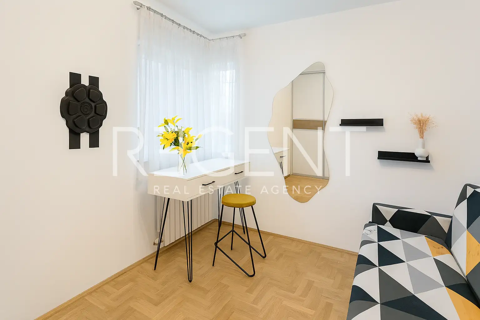 Zagreb, Malešnica - Moderne Dreizimmerwohnung mit Garage